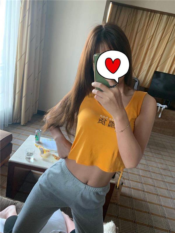 有个性有灵魂，风Sao撩人的模特小艾